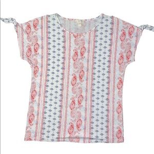 🔴Como blu red white and blue top with split knot sleeves🔴